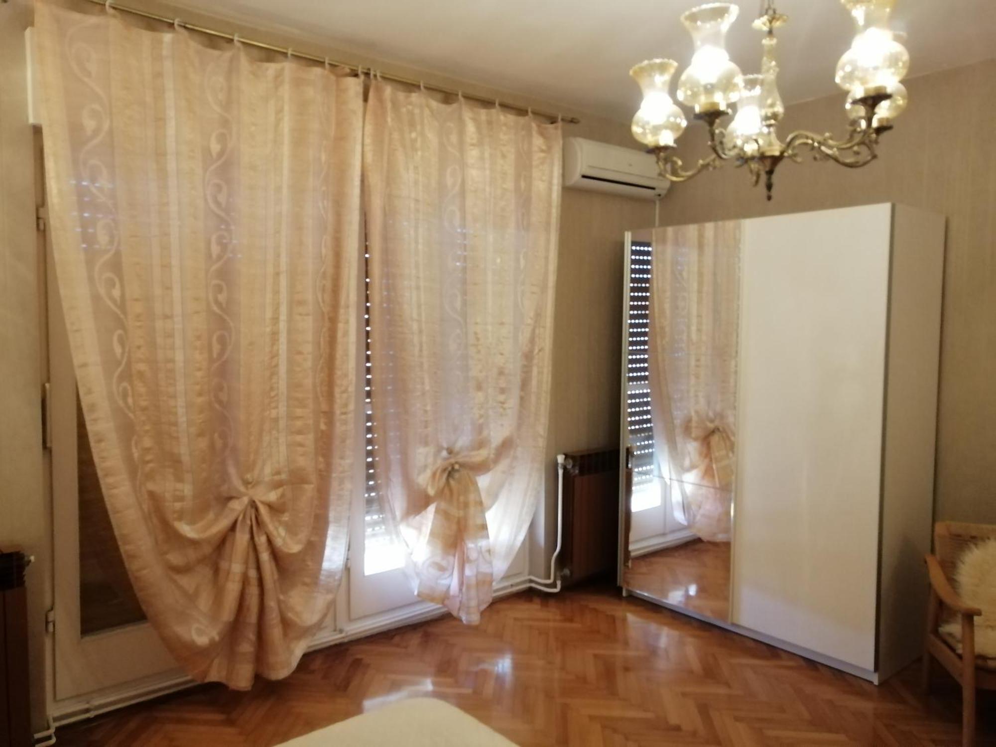 Lovely Apartment In Pomer Bilik gambar